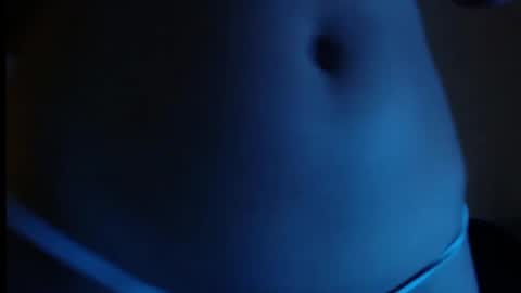 naiakit18 online show from March 7, 7:27 pm