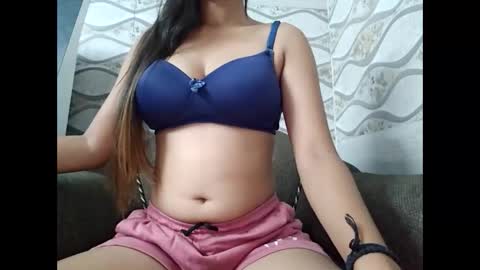 Snapshot of naina00123 chatting on September 25, 10:47 am Naina online show from September 25, 10:47 am