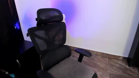 Nami online show from February 25, 2:26 pm