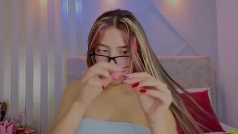 nami_sweet_ online show from September 25, 3:38 am