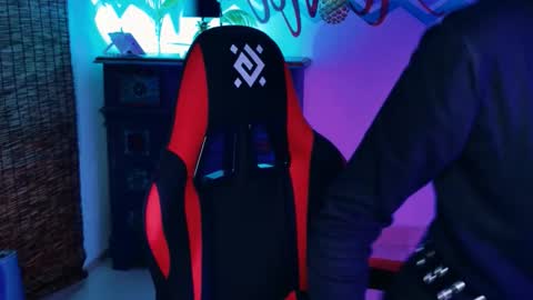 nancymartinez online show from September 17, 1:09 pm