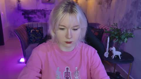 nancymartinez online show from March 8, 5:25 am