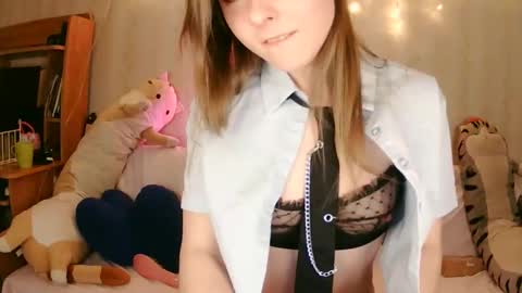 NansiWertys online show from November 17, 12:33 am