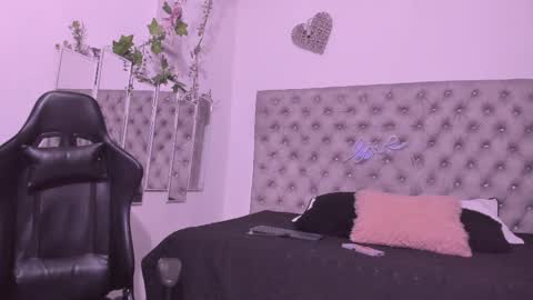 Naomi online show from February 22, 11:02 am