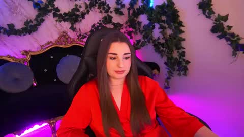 naomibaae online show from December 1, 2:20 pm