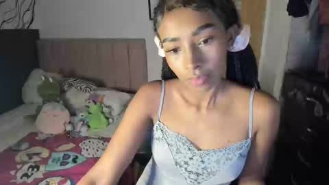 Naomii online show from February 21, 2:39 am