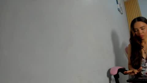 naomis_35 online show from October 16, 9:06 pm