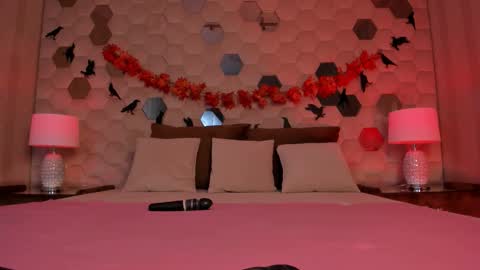 Naomi online show from November 1, 8:13 pm