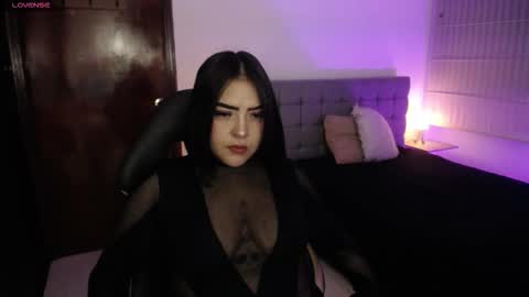 Snapshot of nashly_dream chatting on October 15, 8:33 pm Nashly  online show from October 15, 8:33 pm