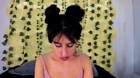 Maira online show from March 5, 9:06 pm