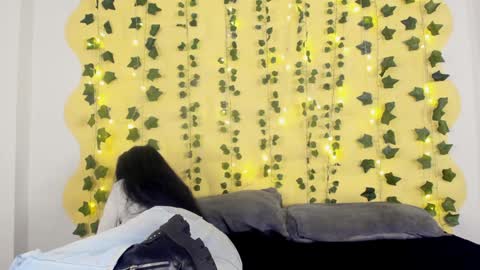 Maira online show from February 2, 2:06 am