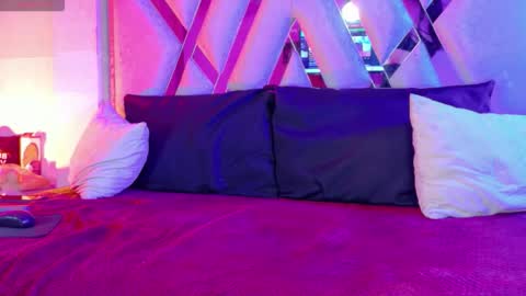 Natacha black online show from November 6, 10:15 pm