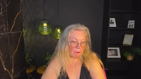 Snapshot of natalicloud chatting on October 21, 2:32 pm NataliCloud online show from October 21, 2:32 pm