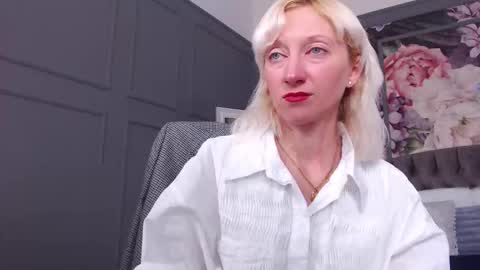 Natalie online show from February 15, 7:51 am