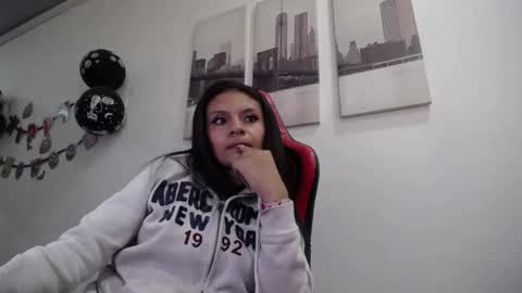 Snapshot of natashax_hot chatting on October 23, 7:09 pm Natashax online show from October 23, 7:09 pm