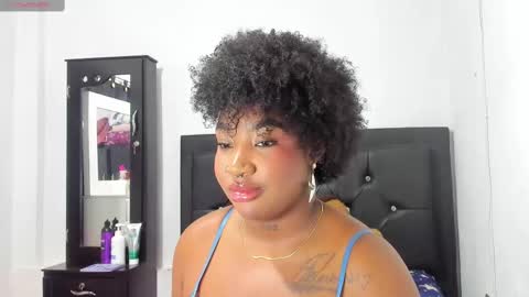 Snapshot of natassha_brown chatting on October 23, 11:55 pm Natassha online show from October 23, 11:55 pm