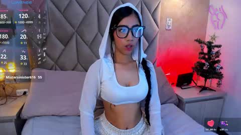 NATH QUIM online show from November 27, 8:56 pm