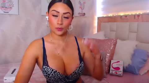 Nathalie Rose online show from September 21, 2:49 pm