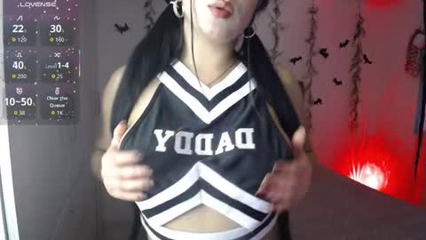 Snapshot of nati_kitty chatting on October 25, 5:04 am Nati kitty online show from October 25, 5:04 am