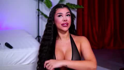 Snapshot of natydesiree chatting on October 4, 9:15 am Naty online show from October 4, 9:15 am