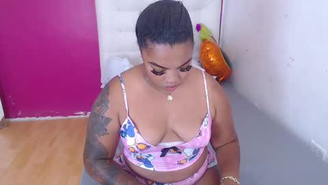 naughty_big_ass18 online show from November 10, 8:37 pm