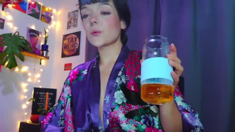 Snapshot of naughty_em_17 chatting on January 21, 7:15 am Em  please help me reach 100 thumbs up 3 online show from January 21, 7:15 am