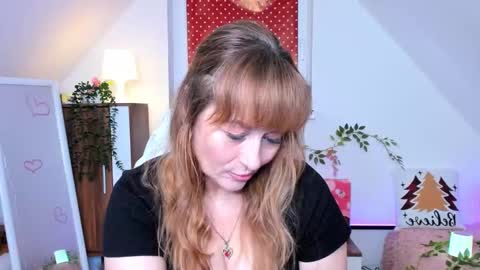 Milana - on air every day except Wednesday from 9 pm to 4 am European time online show from December 13, 8:15 pm