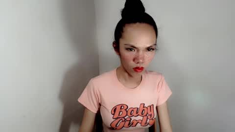 naughtypetiteangel online show from September 27, 9:27 am