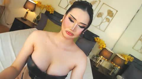 nayumi online show from November 5, 10:20 am