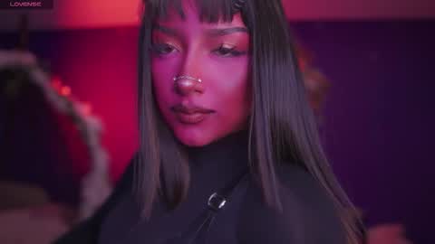 Nefertari online show from October 28, 11:49 am