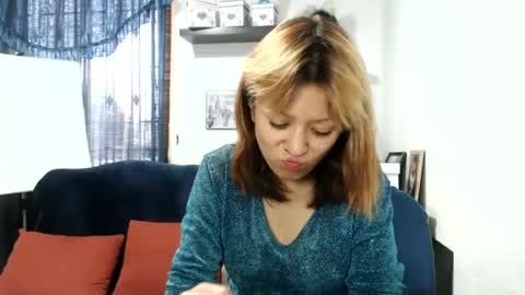Snapshot of nena_lov chatting on February 10, 5:52 pm Star  online show from February 10, 5:52 pm