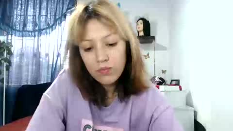 Snapshot of nena_lov chatting on February 21, 5:31 pm Star  online show from February 21, 5:31 pm
