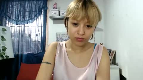 Snapshot of nena_lov chatting on January 24, 4:39 pm Star  online show from January 24, 4:39 pm