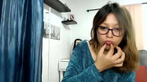 Snapshot of nena_lov chatting on September 13, 2:08 am Star  online show from September 13, 2:08 am