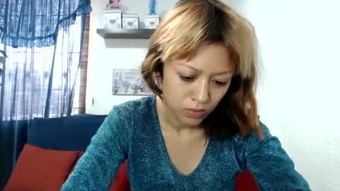 Snapshot of nena_lov chatting on February 6, 3:41 pm Star  online show from February 6, 3:41 pm