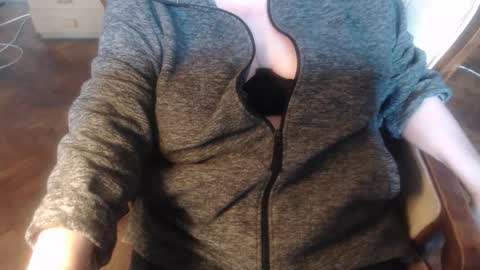 Lilly  online show from November 9, 12:12 pm