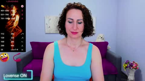 niasmithh online show from November 18, 1:34 pm