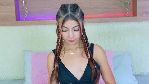 Snapshot of nicky_belmonth chatting on September 21, 3:27 am nicky_belmonth online show from September 21, 3:27 am