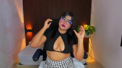 Nicky  online show from January 29, 2:30 am