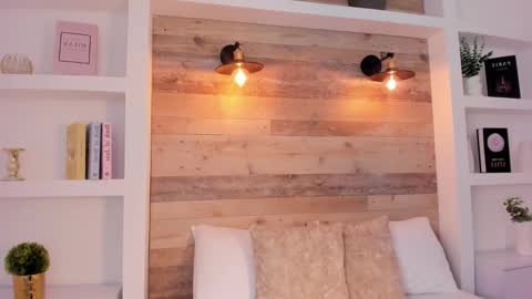 Nicky  online show from October 24, 2:51 am