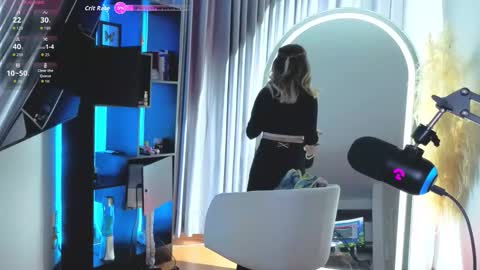 Nicky online show from December 5, 9:27 pm