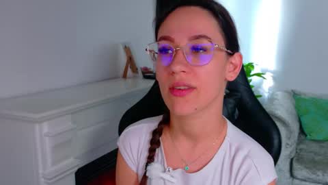 nicoleirisxxx online show from February 13, 6:59 am