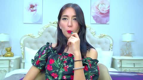 Nicole online show from January 29, 4:41 pm