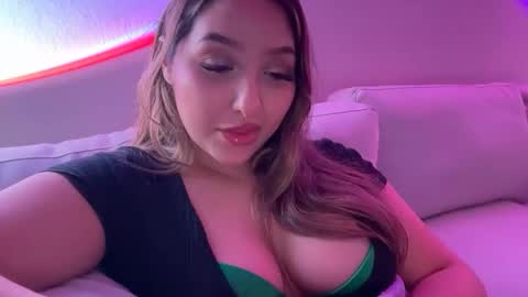 nicolelovesyou444 online show from February 21, 3:24 pm