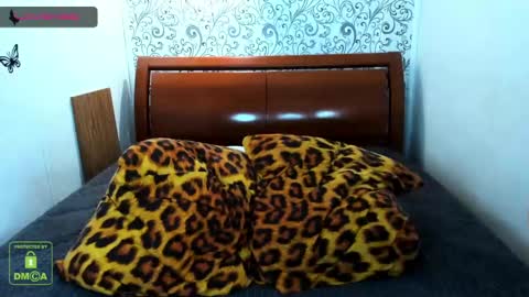 Nicole online show from December 5, 5:17 pm