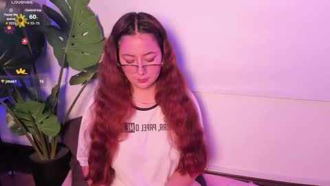 nicolle_evanss_ online show from November 15, 6:36 am