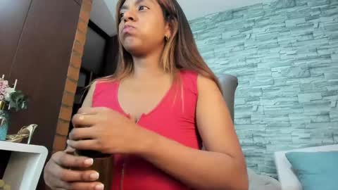 nicollesofia3 online show from March 1, 4:47 am