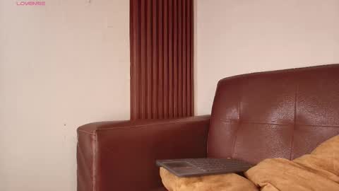 nicolletease online show from November 1, 5:17 pm