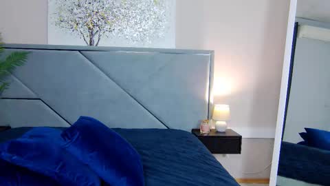 NicolRos online show from October 17, 11:57 am