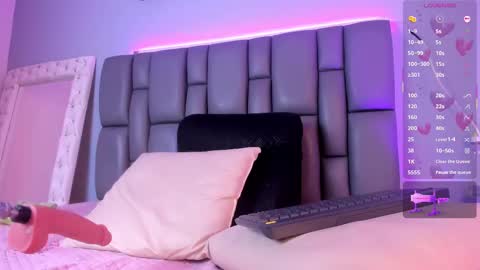 Nicolle  online show from September 16, 8:50 pm